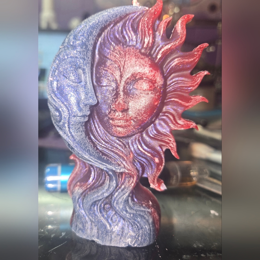 The Moon Loves The Sun Gorgeous Color Swirl Scented Candle